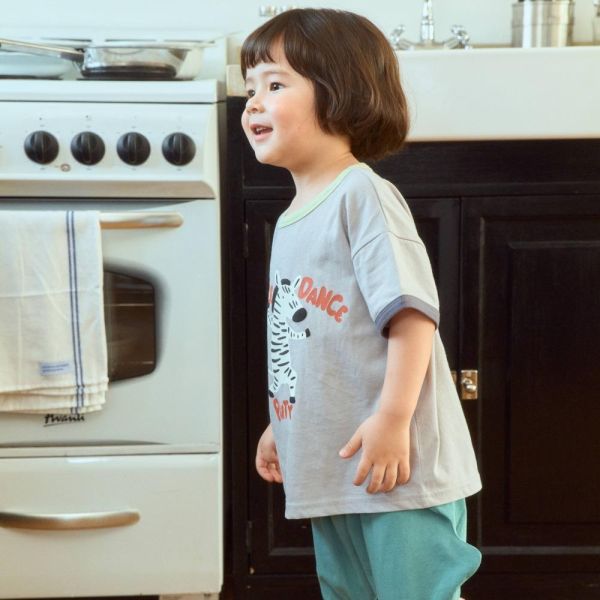 動物跳舞短袖上衣 韓國童裝,男童夏裝,中性童裝,童裝推薦,2026夏季童裝,男童穿搭,韓系童裝,中性穿搭,韓國代購