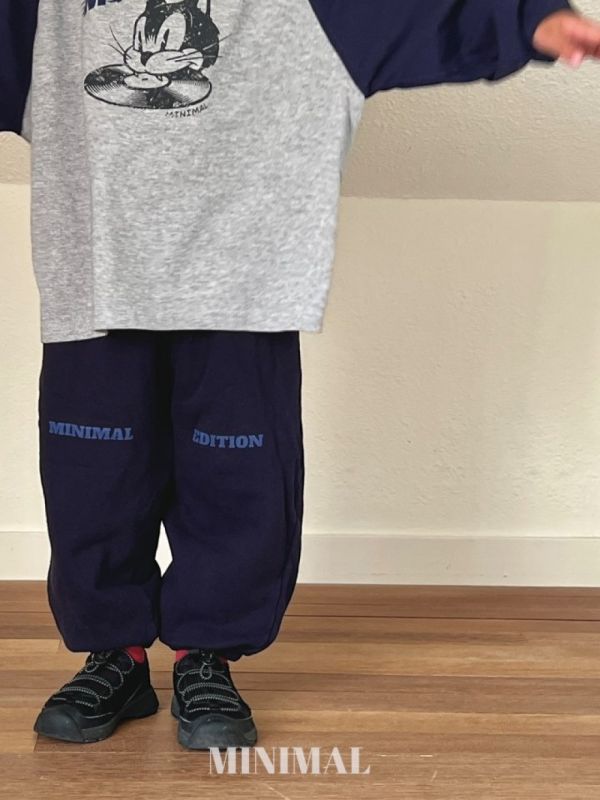 MINIMAL縮口有口袋運動長褲 韓國童裝,男童秋裝,中性童裝,韓系童裝推薦,2025秋季童裝,韓國男童新款,中性風男童穿搭,秋季男童服飾推薦,小男友穿搭