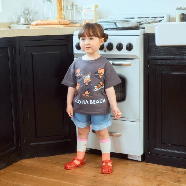 曬黑KT短袖上衣-親子款 韓國童裝,男童夏裝,中性童裝,童裝推薦,2026夏季童裝,男童穿搭,韓系童裝,中性穿搭,韓國代購