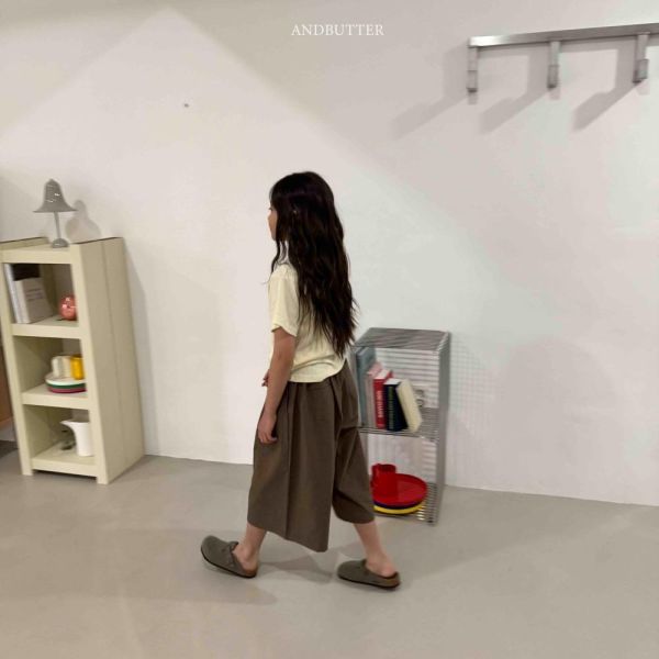 腰間打摺八分長褲 韓國童裝,男童夏裝,中性童裝,童裝推薦,2026夏季童裝,男童穿搭,韓系童裝,中性穿搭,韓國代購