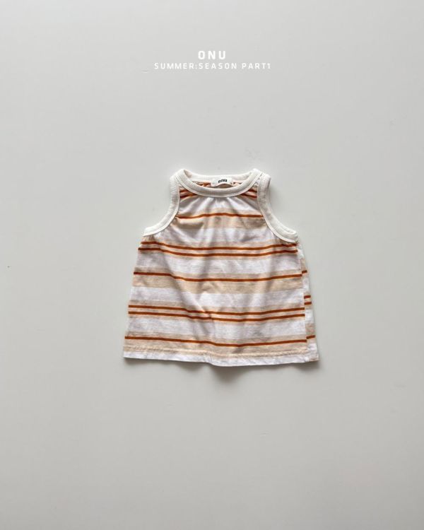 雙色條紋削肩背心 韓國童裝,男童夏裝,中性童裝,童裝推薦,2026夏季童裝,男童穿搭,韓系童裝,中性穿搭,韓國代購