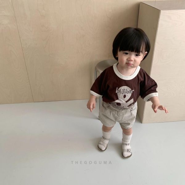 符號&滾邊短袖上衣 韓國童裝,男童夏裝,中性童裝,童裝推薦,2026夏季童裝,男童穿搭,韓系童裝,中性穿搭,韓國代購