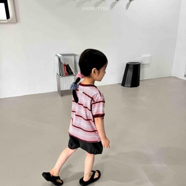 千層條紋短袖上衣 韓國童裝,男童夏裝,中性童裝,童裝推薦,2026夏季童裝,男童穿搭,韓系童裝,中性穿搭,韓國代購