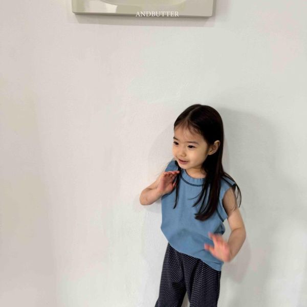 裝試車線寬版背心 韓國童裝,男童夏裝,中性童裝,童裝推薦,2026夏季童裝,男童穿搭,韓系童裝,中性穿搭,韓國代購