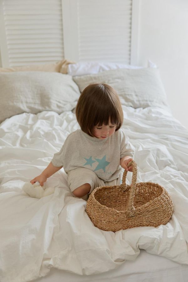 雙子星小V短袖上衣 韓國童裝,男童夏裝,中性童裝,童裝推薦,2026夏季童裝,男童穿搭,韓系童裝,中性穿搭,韓國代購