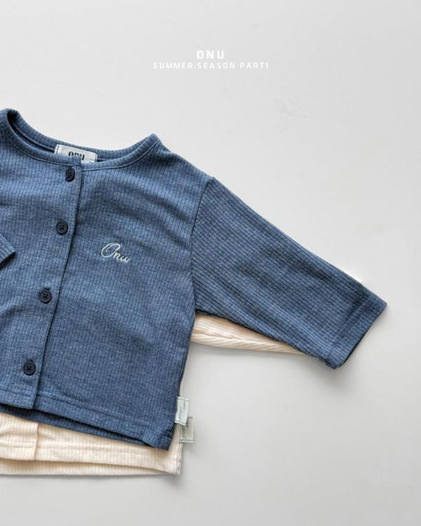 刺繡排扣螺紋小外套 韓國童裝,男童夏裝,中性童裝,童裝推薦,2026夏季童裝,男童穿搭,韓系童裝,中性穿搭,韓國代購