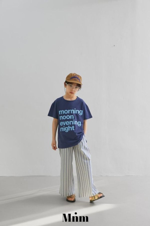 渡假風直條紋休閒長褲 韓國童裝,男童夏裝,中性童裝,童裝推薦,2026夏季童裝,男童穿搭,韓系童裝,中性穿搭,韓國代購