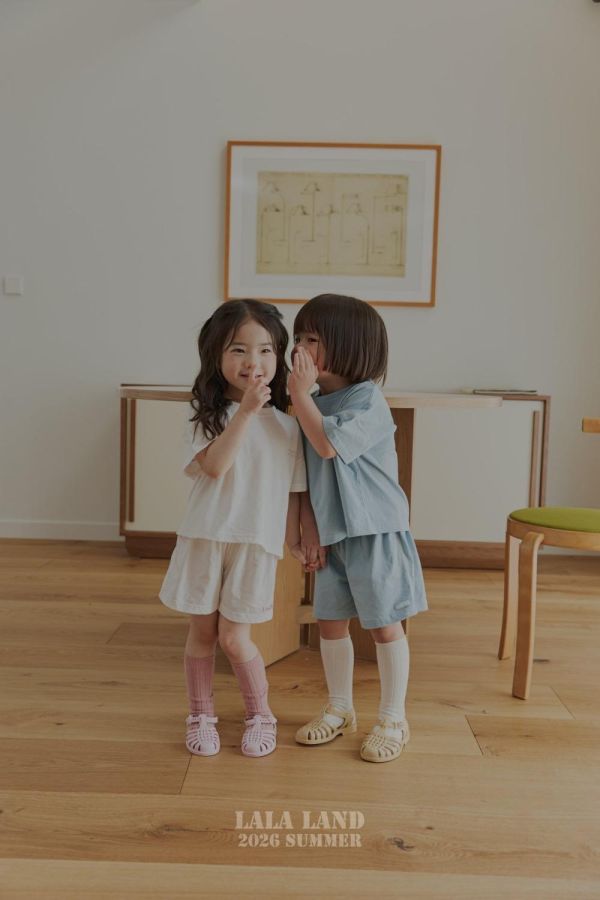 裝飾拷克休閒套裝 韓國童裝,男童夏裝,中性童裝,童裝推薦,2026夏季童裝,男童穿搭,韓系童裝,中性穿搭,韓國代購