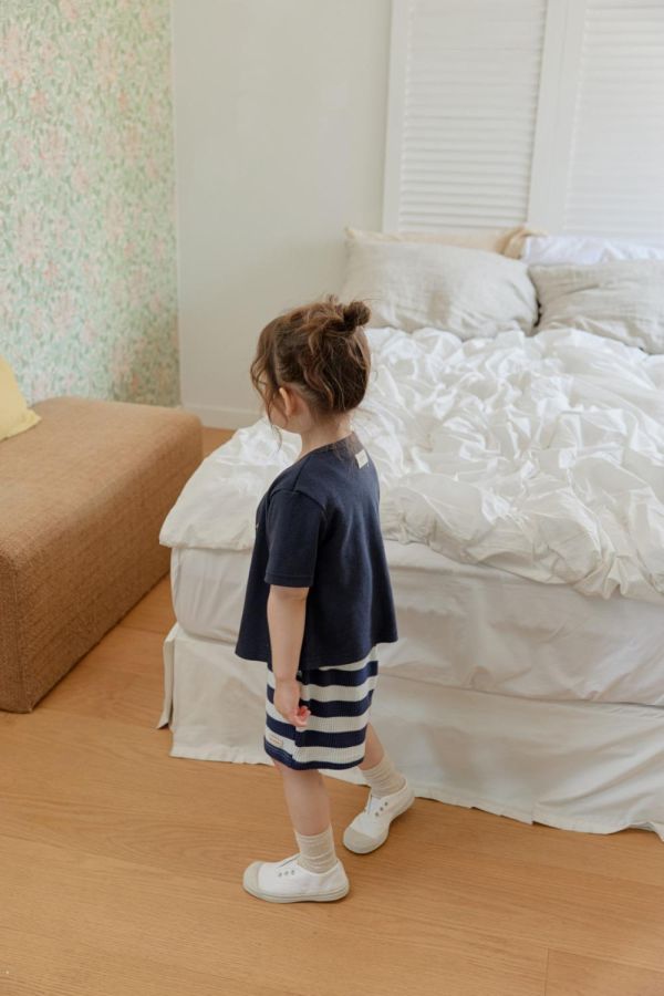 條紋鬆餅格休閒短褲 韓國童裝,男童夏裝,中性童裝,童裝推薦,2026夏季童裝,男童穿搭,韓系童裝,中性穿搭,韓國代購