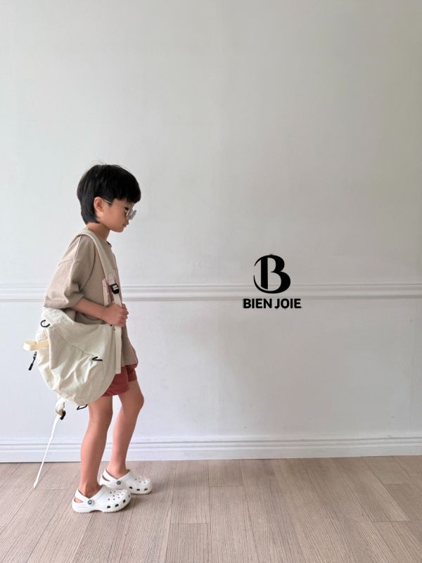 PRAYER短袖上衣 韓國童裝,質感童裝,童裝推薦,韓系風格,男女童裝,韓風穿搭,韓國代購,韓國空運,親子穿搭