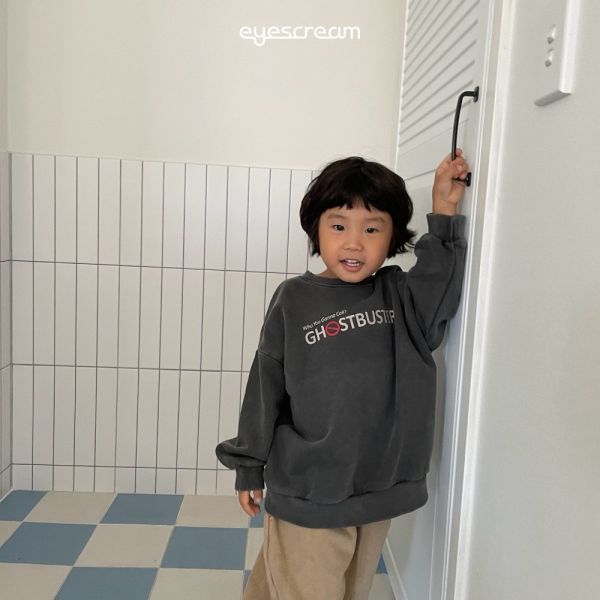 經典電影魔鬼剋星長袖上衣-親子款 韓國童裝,男童秋裝,中性童裝,韓系童裝推薦,2025秋季童裝,韓國男童新款,中性風男童穿搭,秋季男童服飾推薦,小男友穿搭