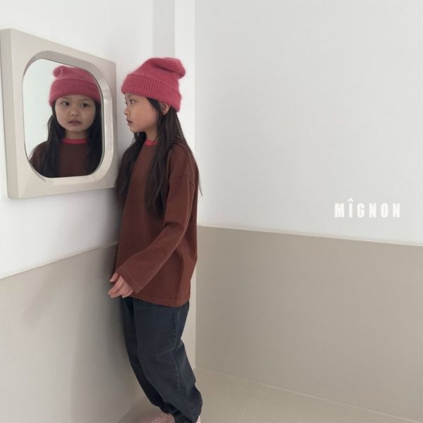 跳色滾邊細條紋長袖上衣 韓國童裝,男童秋裝,中性童裝,韓系童裝推薦,2025秋季童裝,韓國男童新款,中性風男童穿搭,秋季男童服飾推薦,小男友穿搭