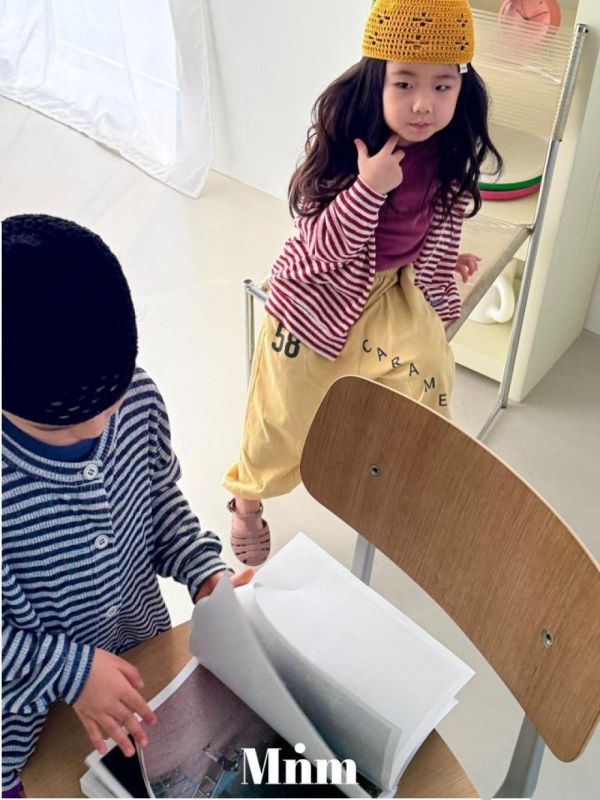 條紋坑條針織罩衫外套 韓國童裝,男童夏裝,中性童裝,童裝推薦,2026夏季童裝,男童穿搭,韓系童裝,中性穿搭,韓國代購