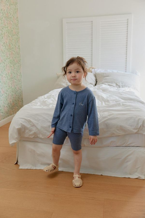 刺繡排扣螺紋小外套 韓國童裝,男童夏裝,中性童裝,童裝推薦,2026夏季童裝,男童穿搭,韓系童裝,中性穿搭,韓國代購