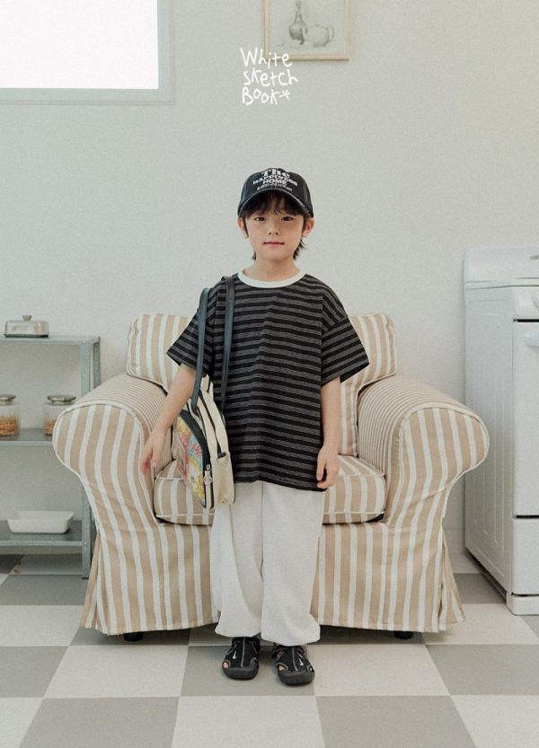 紋理皺褶縮口休閒長褲 韓國童裝,男童夏裝,中性童裝,童裝推薦,2026夏季童裝,男童穿搭,韓系童裝,中性穿搭,韓國代購