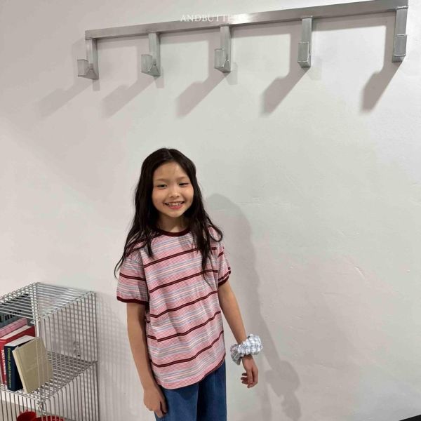 千層條紋短袖上衣 韓國童裝,男童夏裝,中性童裝,童裝推薦,2026夏季童裝,男童穿搭,韓系童裝,中性穿搭,韓國代購