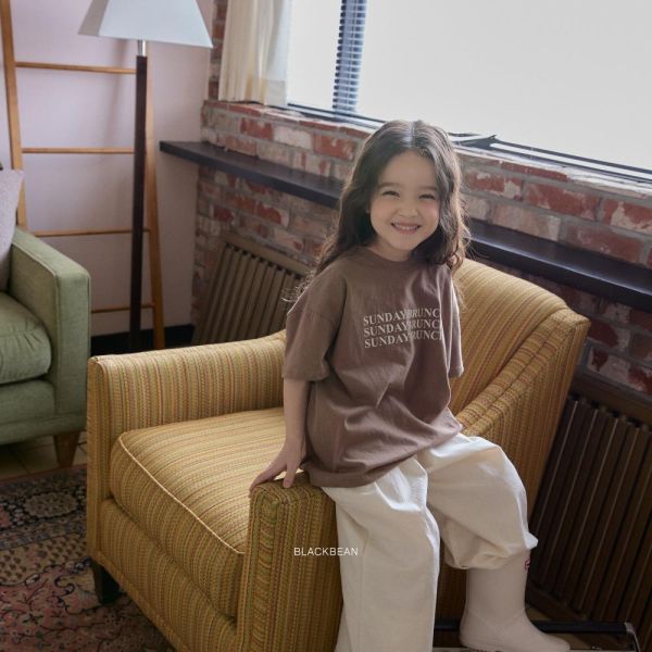 假日早午餐短袖上衣-親子款 韓國童裝,男童夏裝,中性童裝,童裝推薦,2026夏季童裝,男童穿搭,韓系童裝,中性穿搭,韓國代購