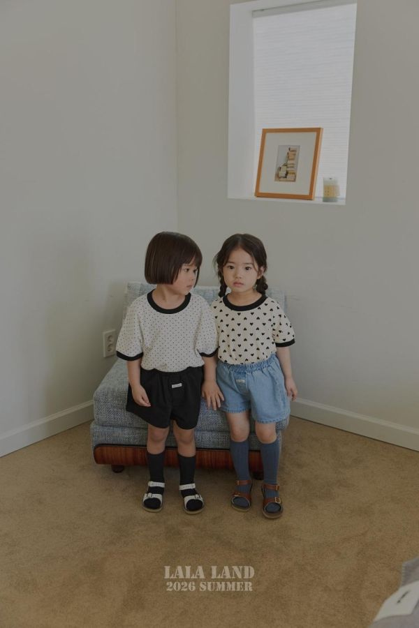 滾邊滿版圖形短袖上衣 韓國童裝,男童夏裝,中性童裝,童裝推薦,2026夏季童裝,男童穿搭,韓系童裝,中性穿搭,韓國代購