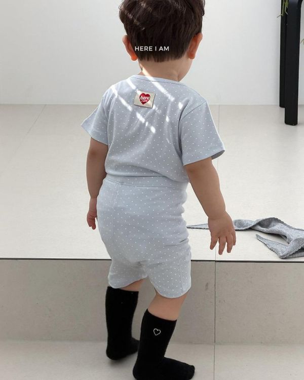 滿滿點點短袖家居服套裝 韓國童裝,男童夏裝,中性童裝,童裝推薦,2026夏季童裝,男童穿搭,韓系童裝,中性穿搭,韓國代購