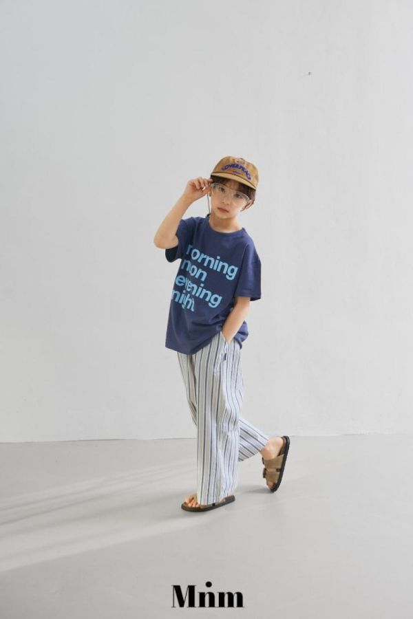 渡假風直條紋休閒長褲 韓國童裝,男童夏裝,中性童裝,童裝推薦,2026夏季童裝,男童穿搭,韓系童裝,中性穿搭,韓國代購