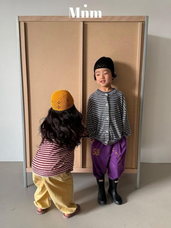條紋坑條針織罩衫外套 韓國童裝,男童夏裝,中性童裝,童裝推薦,2026夏季童裝,男童穿搭,韓系童裝,中性穿搭,韓國代購