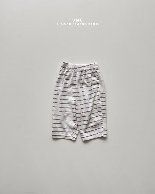 日常舒服條紋八分長褲 韓國童裝,男童夏裝,中性童裝,童裝推薦,2026夏季童裝,男童穿搭,韓系童裝,中性穿搭,韓國代購