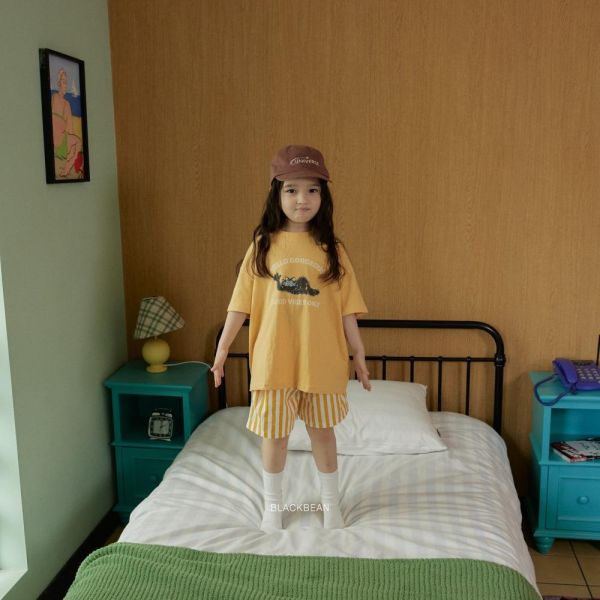 調皮小貓短袖上衣 韓國童裝,男童夏裝,中性童裝,童裝推薦,2026夏季童裝,男童穿搭,韓系童裝,中性穿搭,韓國代購