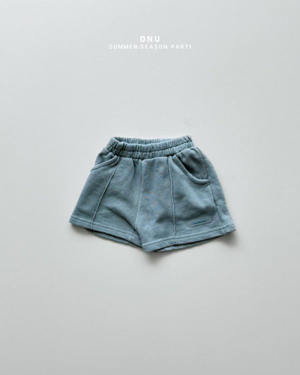 中線毛圈布運動短褲 韓國童裝,男童夏裝,中性童裝,童裝推薦,2026夏季童裝,男童穿搭,韓系童裝,中性穿搭,韓國代購