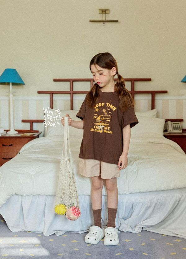 鵜鶘先生衝浪去短袖上衣 韓國童裝,男童夏裝,中性童裝,童裝推薦,2026夏季童裝,男童穿搭,韓系童裝,中性穿搭,韓國代購