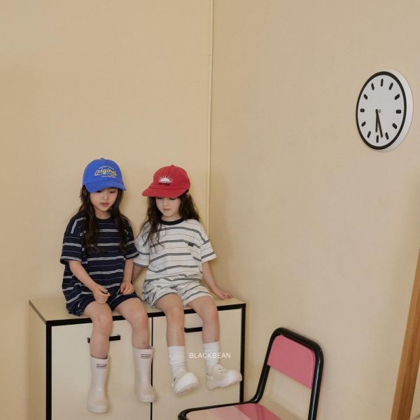 層次條紋休閒運動套裝 韓國童裝,男童夏裝,中性童裝,童裝推薦,2026夏季童裝,男童穿搭,韓系童裝,中性穿搭,韓國代購