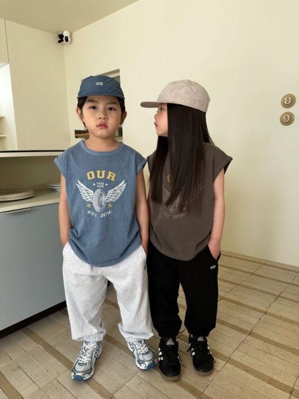 FREE RIDE蓋袖背心上衣 韓國童裝,質感童裝,童裝推薦,韓系風格,男女童裝,韓風穿搭,韓國代購,韓國空運,親子穿搭