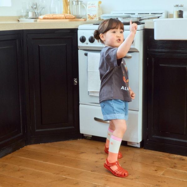 曬黑KT短袖上衣-親子款 韓國童裝,男童夏裝,中性童裝,童裝推薦,2026夏季童裝,男童穿搭,韓系童裝,中性穿搭,韓國代購