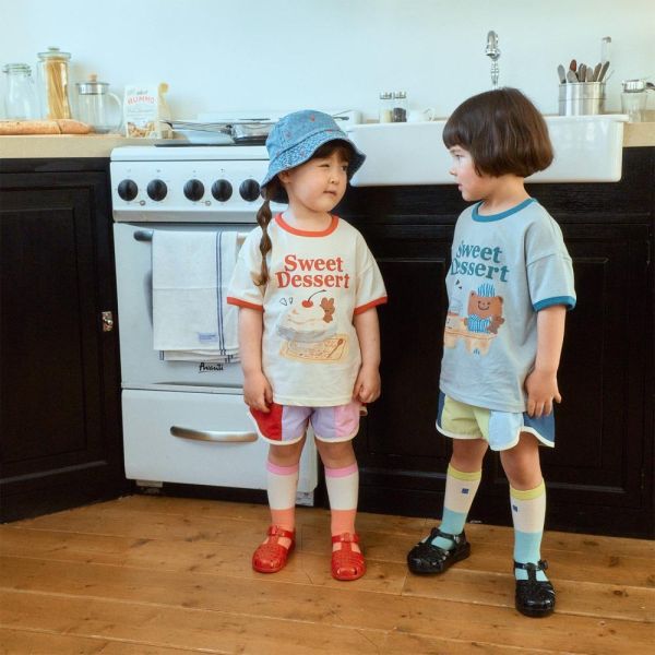 午茶時光短袖上衣 韓國童裝,男童夏裝,中性童裝,童裝推薦,2026夏季童裝,男童穿搭,韓系童裝,中性穿搭,韓國代購