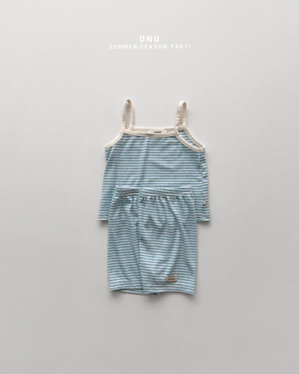 細肩帶條紋背心套裝 韓國童裝,男童夏裝,中性童裝,童裝推薦,2026夏季童裝,男童穿搭,韓系童裝,中性穿搭,韓國代購
