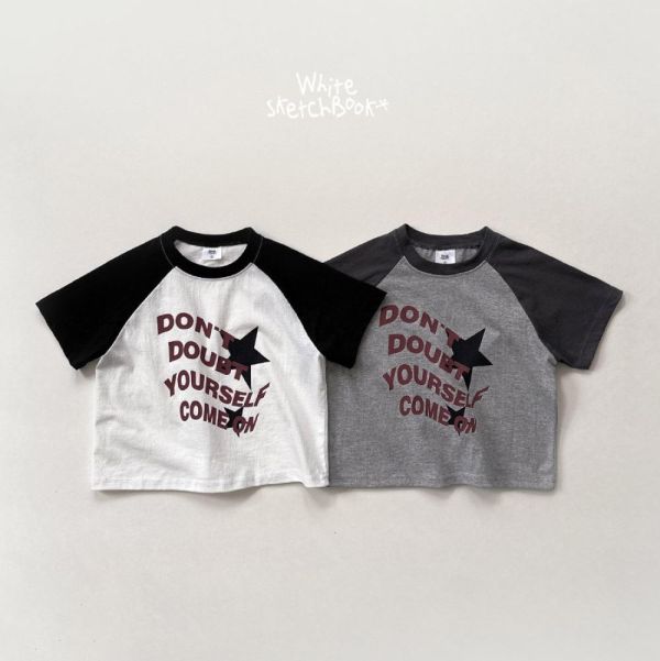 星星字母插肩短袖上衣 韓國童裝,男童夏裝,中性童裝,童裝推薦,2026夏季童裝,男童穿搭,韓系童裝,中性穿搭,韓國代購