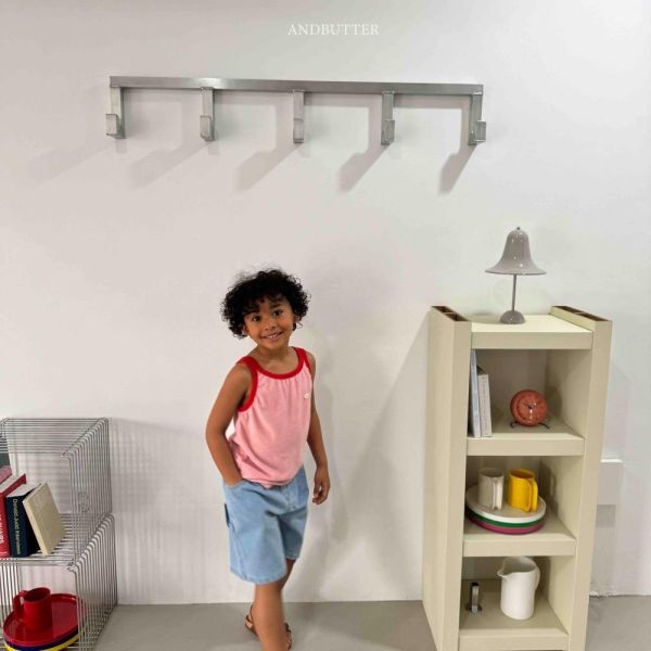 跳色滾邊肩帶背心 韓國童裝,男童夏裝,中性童裝,童裝推薦,2026夏季童裝,男童穿搭,韓系童裝,中性穿搭,韓國代購