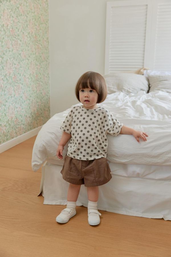 無印風休閒短褲 韓國童裝,男童夏裝,中性童裝,童裝推薦,2026夏季童裝,男童穿搭,韓系童裝,中性穿搭,韓國代購