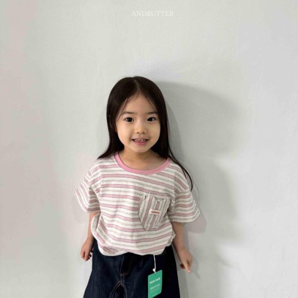愛心口袋條紋短袖上衣 韓國童裝,男童夏裝,中性童裝,童裝推薦,2026夏季童裝,男童穿搭,韓系童裝,中性穿搭,韓國代購