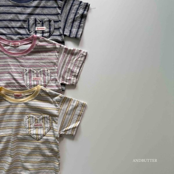 愛心口袋條紋短袖上衣 韓國童裝,男童夏裝,中性童裝,童裝推薦,2026夏季童裝,男童穿搭,韓系童裝,中性穿搭,韓國代購