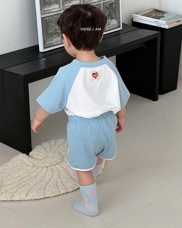 可愛雙色運動套裝 韓國童裝,男童夏裝,中性童裝,童裝推薦,2026夏季童裝,男童穿搭,韓系童裝,中性穿搭,韓國代購