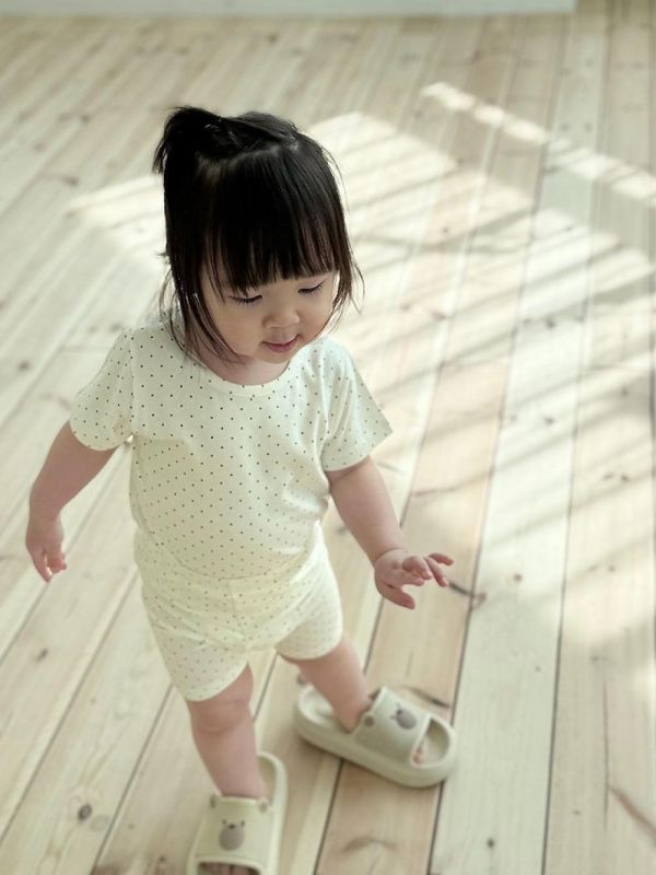 滿滿點點短袖家居服套裝 韓國童裝,男童夏裝,中性童裝,童裝推薦,2026夏季童裝,男童穿搭,韓系童裝,中性穿搭,韓國代購