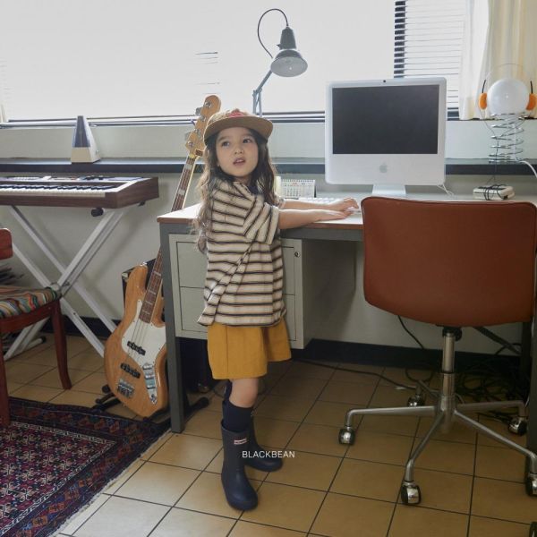 千層條紋短袖上衣 韓國童裝,男童夏裝,中性童裝,童裝推薦,2026夏季童裝,男童穿搭,韓系童裝,中性穿搭,韓國代購