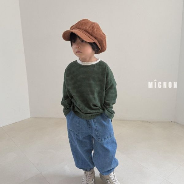 百搭款縮口牛仔長褲 韓國童裝,男童秋裝,中性童裝,韓系童裝推薦,2025秋季童裝,韓國男童新款,中性風男童穿搭,秋季男童服飾推薦,小男友穿搭