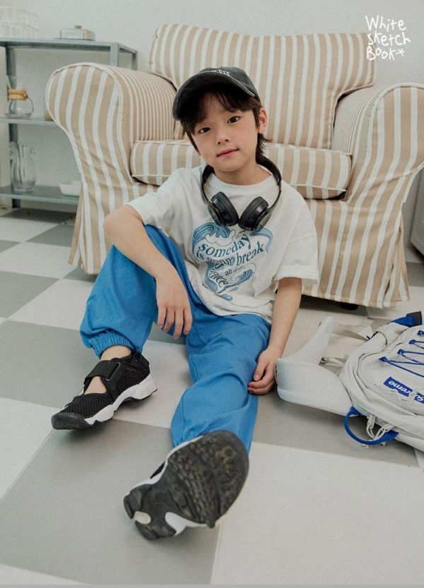 日常必備防蚊縮口運動長褲 韓國童裝,男童夏裝,中性童裝,童裝推薦,2026夏季童裝,男童穿搭,韓系童裝,中性穿搭,韓國代購