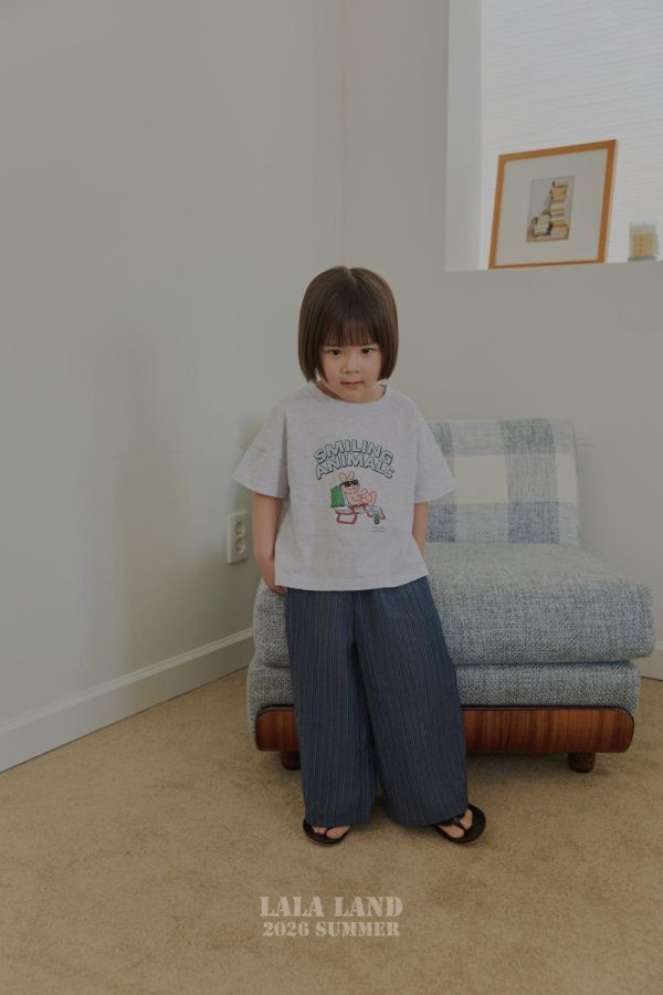 自然感線條休閒長褲 韓國童裝,男童夏裝,中性童裝,童裝推薦,2026夏季童裝,男童穿搭,韓系童裝,中性穿搭,韓國代購