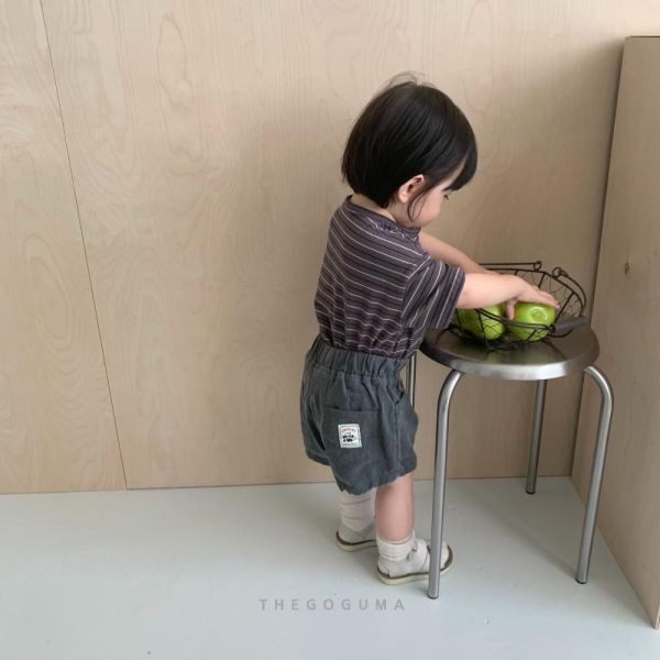 素色顏料休閒短褲 韓國童裝,男童夏裝,中性童裝,童裝推薦,2026夏季童裝,男童穿搭,韓系童裝,中性穿搭,韓國代購