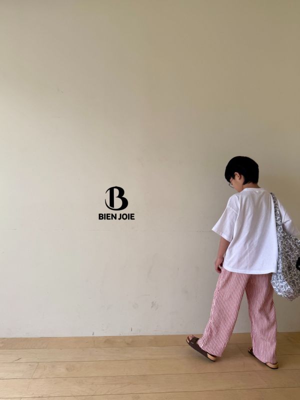 皺褶感直條紋休閒長褲 韓國童裝,質感童裝,童裝推薦,韓系風格,男女童裝,韓風穿搭,韓國代購,韓國空運,親子穿搭