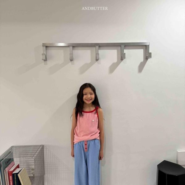 跳色滾邊肩帶背心 韓國童裝,男童夏裝,中性童裝,童裝推薦,2026夏季童裝,男童穿搭,韓系童裝,中性穿搭,韓國代購