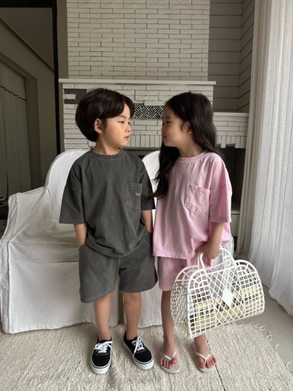 輕鬆有形口袋運動套裝 韓國童裝,質感童裝,童裝推薦,韓系風格,男女童裝,韓風穿搭,韓國代購,韓國空運,親子穿搭