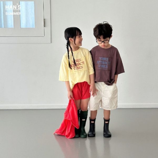 美式英標短袖上衣 韓國童裝,質感童裝,童裝推薦,韓系風格,男女童裝,韓風穿搭,韓國代購,韓國空運